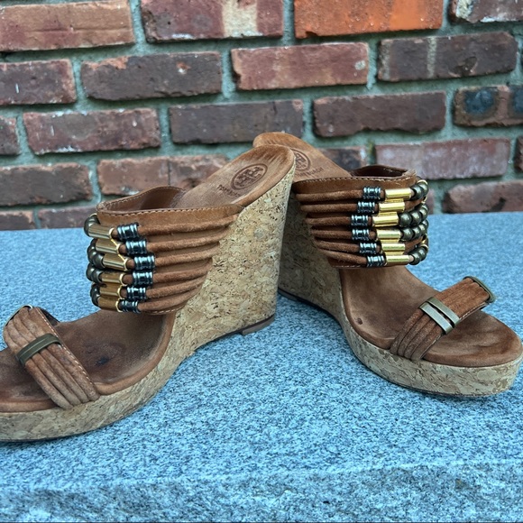 TORY BURCH 10.5 tan suede beaded wedge sandal - Picture 5 of 14